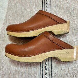 Sven Leather Clogs Size 40
